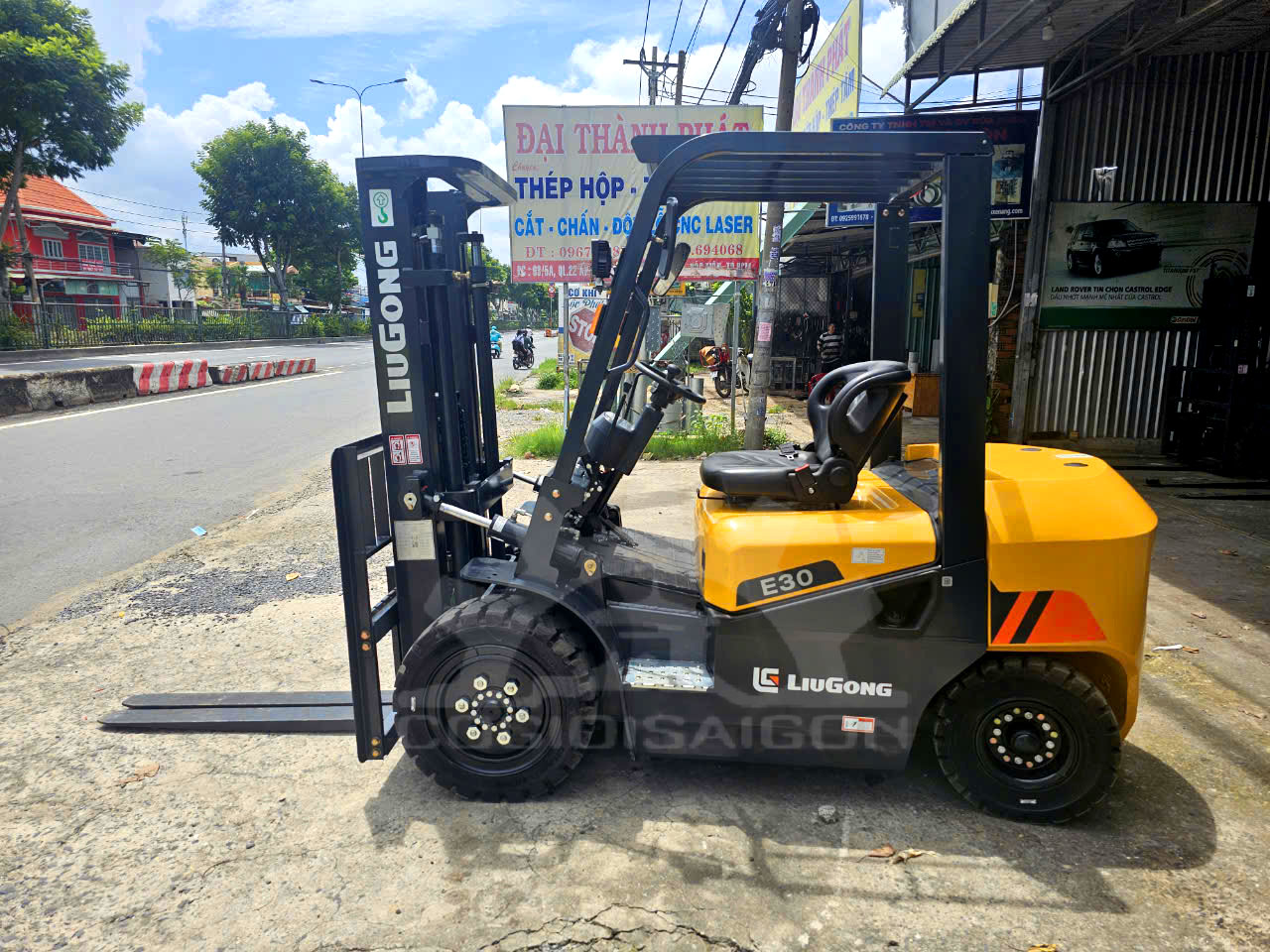 xe nâng liugong 3 tấn