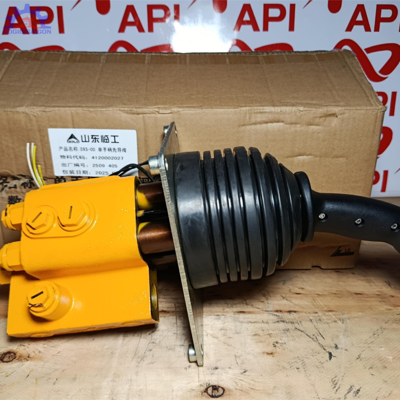 Tay trang xúc lật SDLG