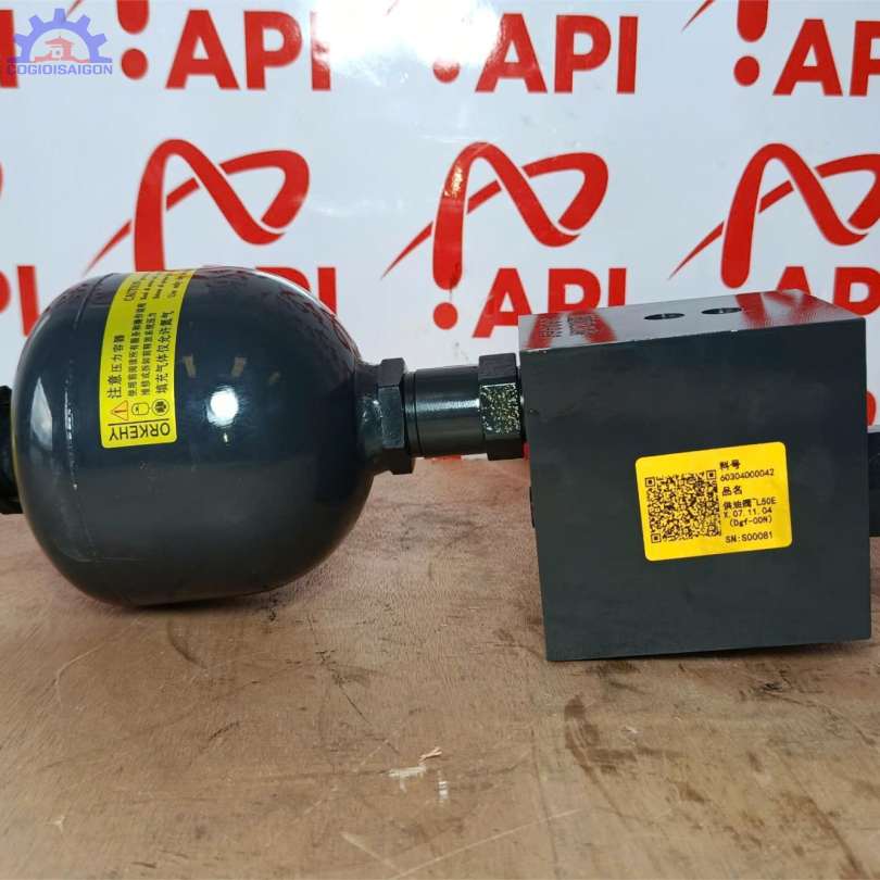 Van cung cấp dầu Lonking