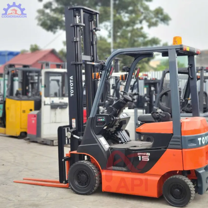 Xe nâng điện Toyota 1,5 tấn ngồi lái